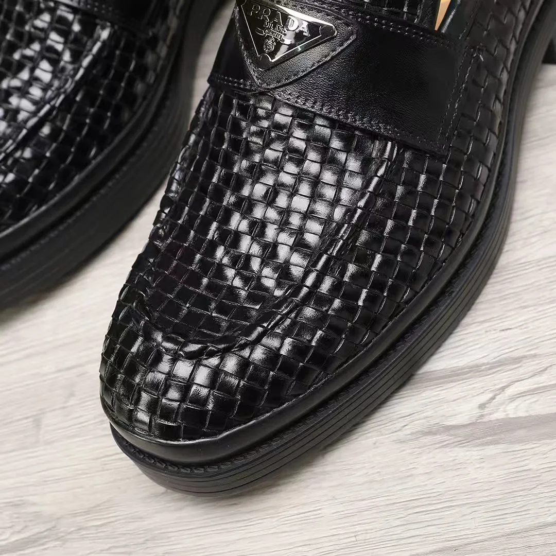 Men's shoes 💰620 💰💰🎩🎩【Prada】Counter 1:1⬆️original reproduction, absolute quality🆗original outsole, high-quality imported rubber, wear-resistant and non-slip, never degummed, upper material: imported first-layer cowhide➕anti-slip foam outsole, official website material, inner material: water-dyed leather lining, 6 colors available! Code number 38-45